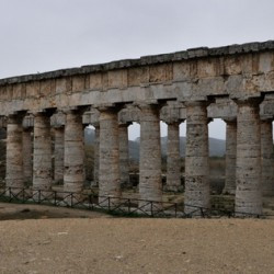 Segesta, Temple, Exterior