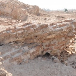Iwan-e Karkheh, Southeastern wall, Bricks
