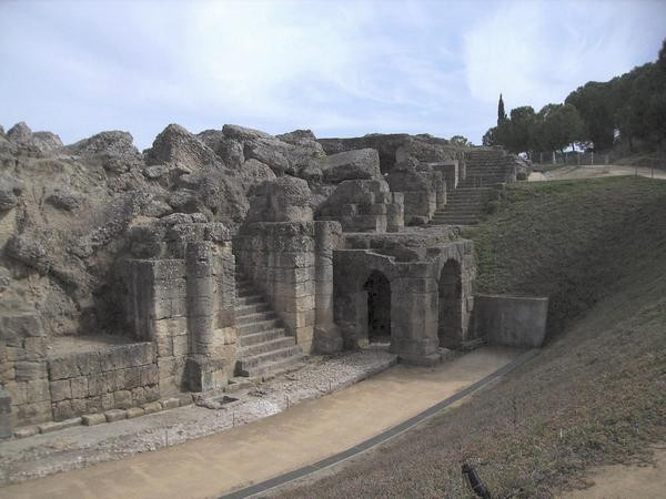 Italica, Amphitheater, Entrance