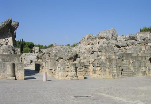 Italica, Amphitheater, Entrance