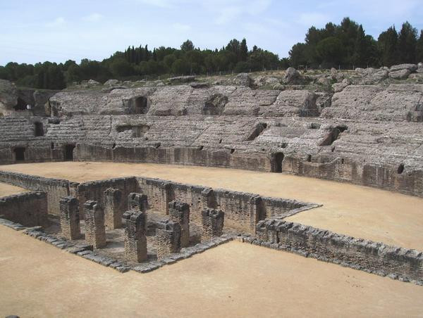 Italica, Amphitheater, Arena