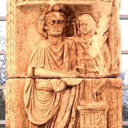 Nijmegen, Monument to Tiberius: sacrifice