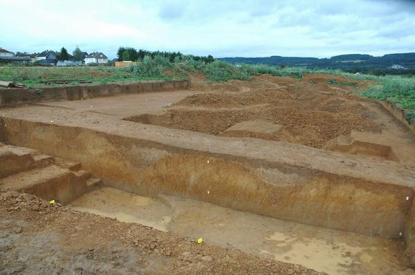 Waldgirmes, Excvation of palisade and double ditch