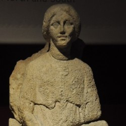 Colijnsplaat, Statue of Nehalennia