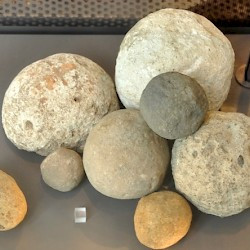 Xanten-Fürstenberg, Catapult stones