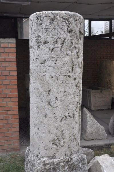 Sirmium, Milestone mentioning Marcus Aurelius and Lucius Verus