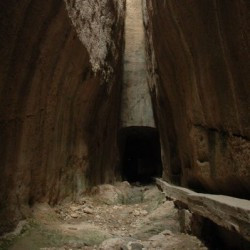 Seleucia in Pieria, Hole in the roof of the tunnel