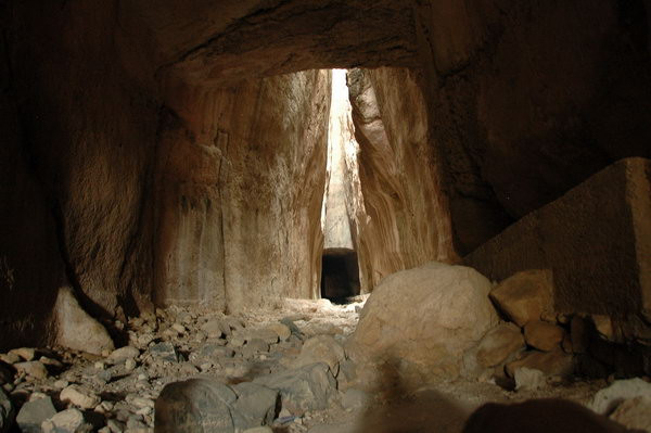 Seleucia in Pieria, Tunnel, Inside