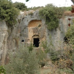 Seleucia in Pieria, Rock tombs