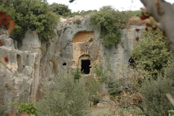 Seleucia in Pieria, Rock tombs
