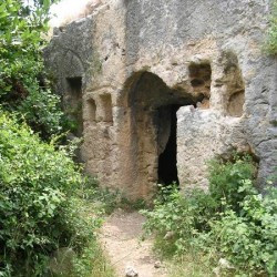 Seleucia in Pieria, Rock tombs