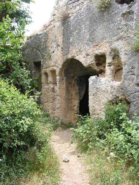 Seleucia in Pieria, Rock tombs