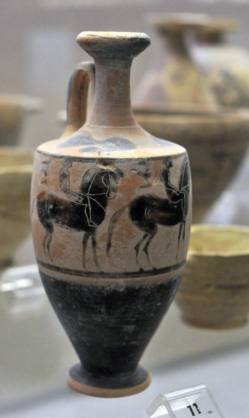 Syracuse, Vase with cavalry