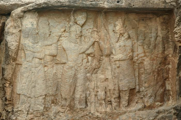 Investiture relief of Ardašir I, central scene