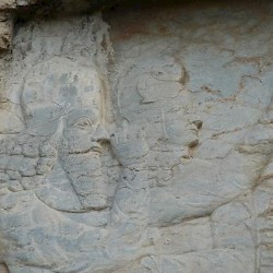 Naqš-e Rajab, Investiture relief of Ardašir I, courtiers