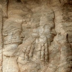 Naqš-e Rajab, Investiture relief of Ardašir I, Queen