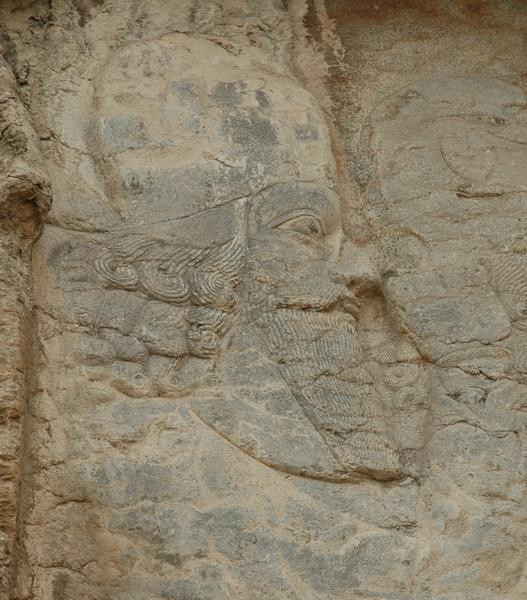 Naqš-e Rajab, Investiture relief of Ardašir I, man with fly-whisk
