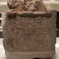 Beestgum, Dedication to Hludana
