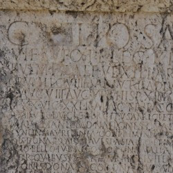 Baalbek, Temple of Jupiter, Great Court, Tombstone of G. Velius Rufus, top