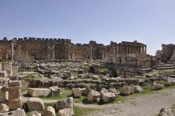 Baalbek, temple of Jupiter, Great Court