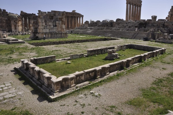 Baalbek, temple of Jupiter, Great Court, Northern basin
