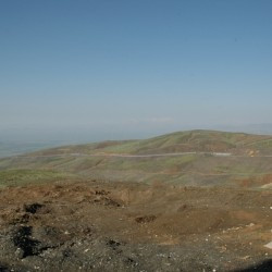 The Zagros, Mountain pass along the road from Hamadan to the west