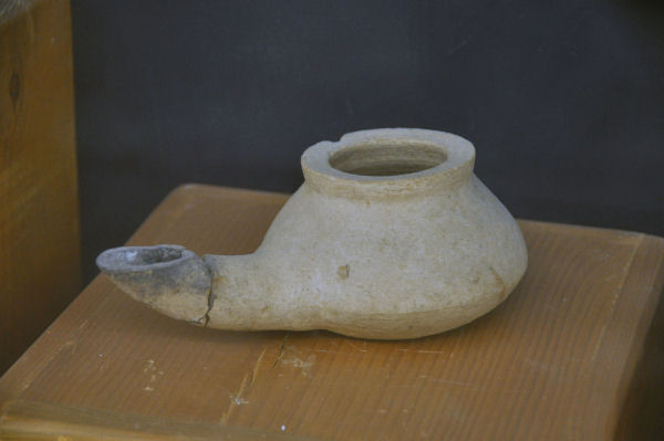 Susa, Oil lamp