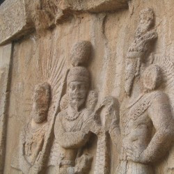 Taq-e Bostan, Investiture relief of Shapur II (angle)