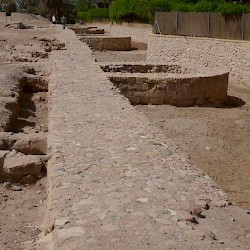 Akaba, Umayyad fort, Wall