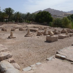 Akaba, Umayyad fort, Ummayad mosque
