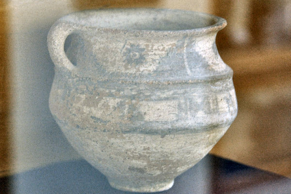 Tepe Godin, Pottery from level III