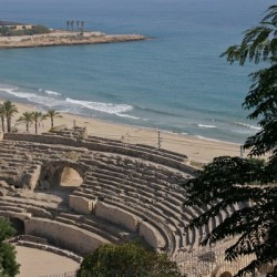 Tarrago, Theater