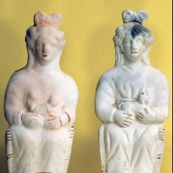 Two figurines of the Matres