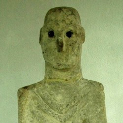 Sanli Urfa, Prehistoric statue