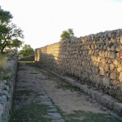 Jandial, wall