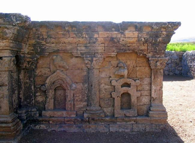 Sirkap, stupa of the double-headed eagle
