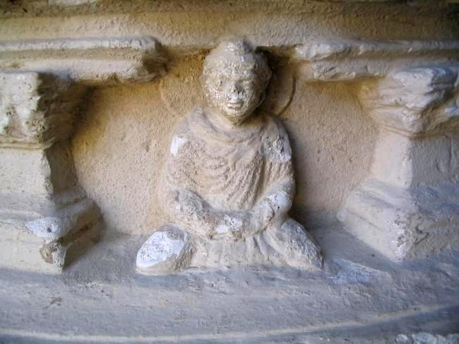 Mohra Moradu, detail of a stupa