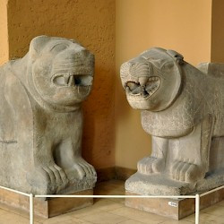 Zincirli, Inner gate, lions