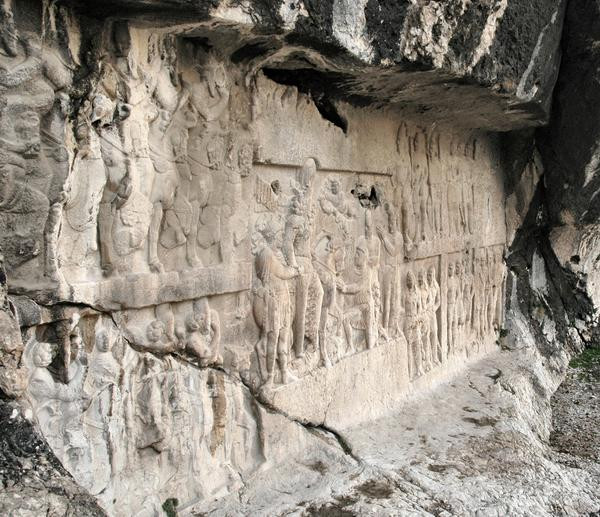 Bishapur, Relief 2, General view along the rocks