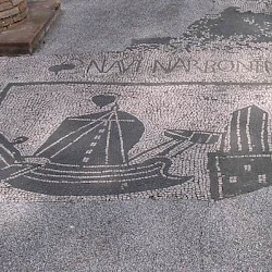 Ostia, Piazzale delle corporazioni: the traders between Ostia and Narbo