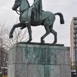 Modern statue of Corbulo in Voorburg