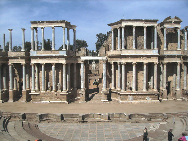 Augusta Emerita, Theater, stage