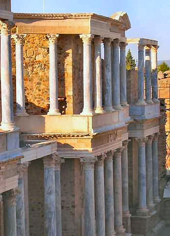 Augusta Emerita, Theater, stage