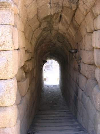 Augusta Emerita, Theater, entrance