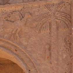 Ghirza, Mausoleum South NN, bird and palm