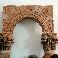 Ghirza, Mausoleum South F, arch
