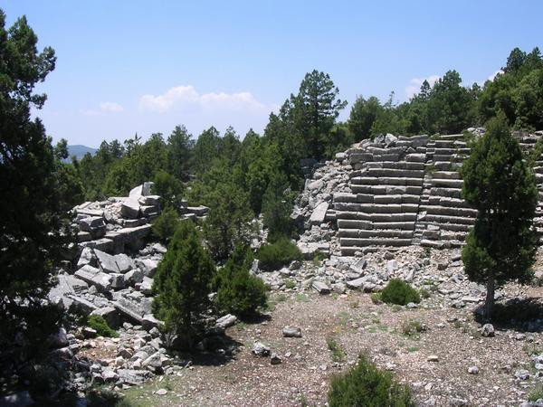 Oenoanda, Theater