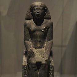 Statue of Seshen-Sa-Hathor the Magician