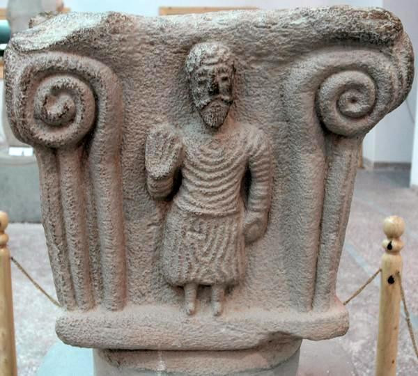 Developed Ionic capital (Masjid-e Solaiman)