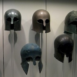 Olympia, Helmets